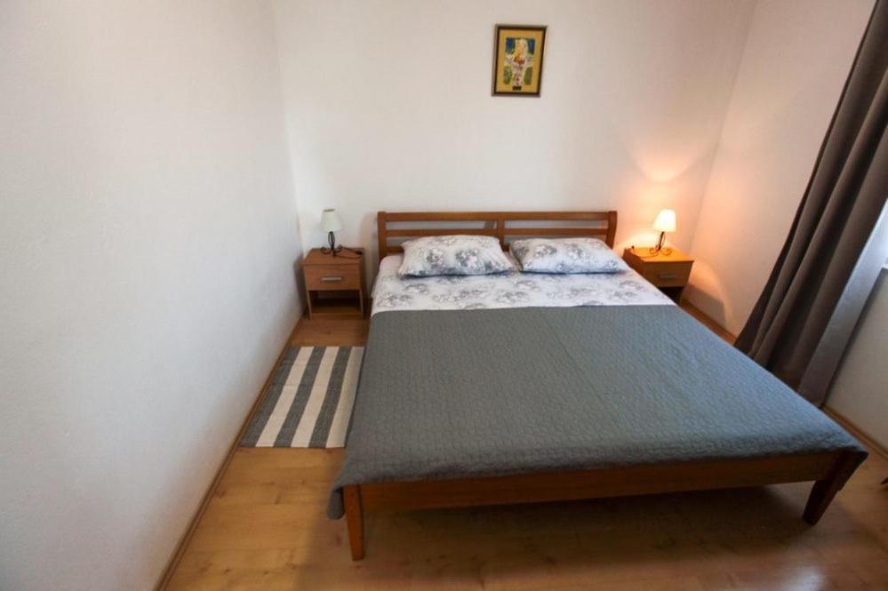 Apartments Luka 罗戈兹尼察 外观 照片
